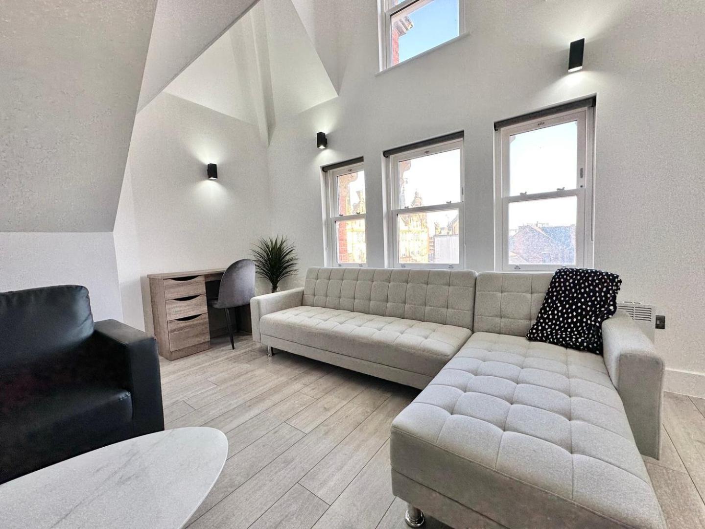 Luxury Duplex City Centre Apartment Leeds  Exteriör bild