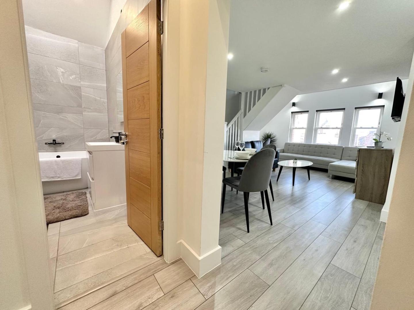 Luxury Duplex City Centre Apartment Leeds  Exteriör bild